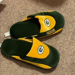COPY - Green Bay Packers Slippers Size 11.5